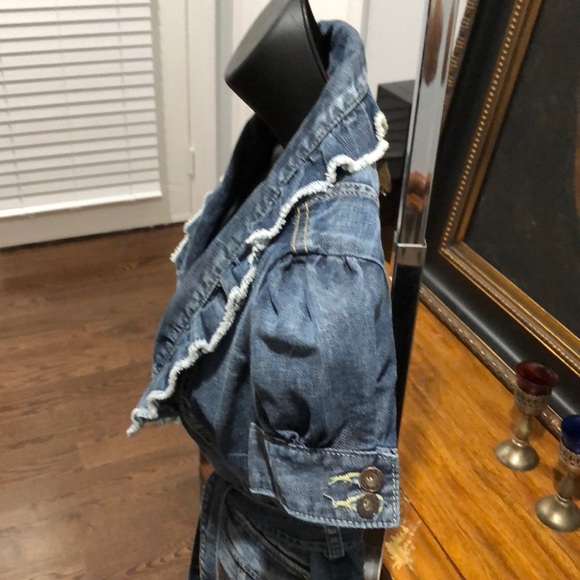 GUESS JEAN SHIRT w/RUFFLE COLLAR - Picture 3 of 5